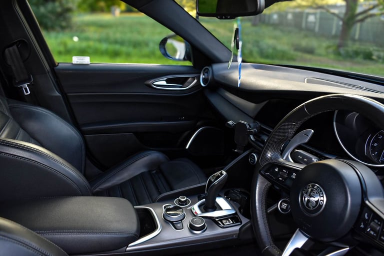 Alfa Romeo, GIULIA, Saloon, 2021, Semi-Auto, 1995 (cc), 4 doors