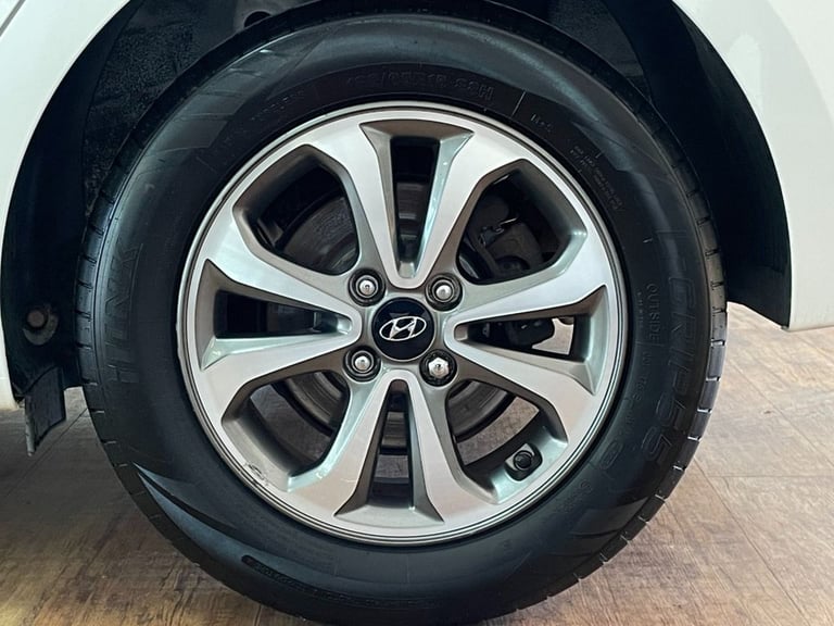 2019 Hyundai i20 1.0 T-GDi SE Hatchback 5dr Petrol Manual Euro 6 (s/s) (100 ps) Hatchback Petrol ...