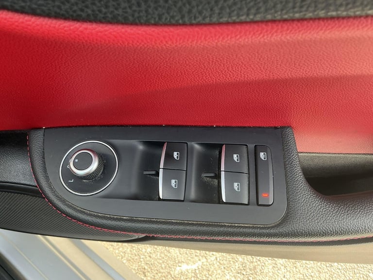 2018 Alfa Romeo Giulia 2.2 TD Super Auto Euro 6 (s/s) 4dr SALOON Diesel Automatic