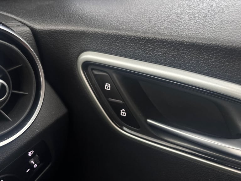  MG ZS 1.5 Vti Tech Exclusive Suv 5dr Petrol Manual Euro 6 s/s 106 Ps Petrol