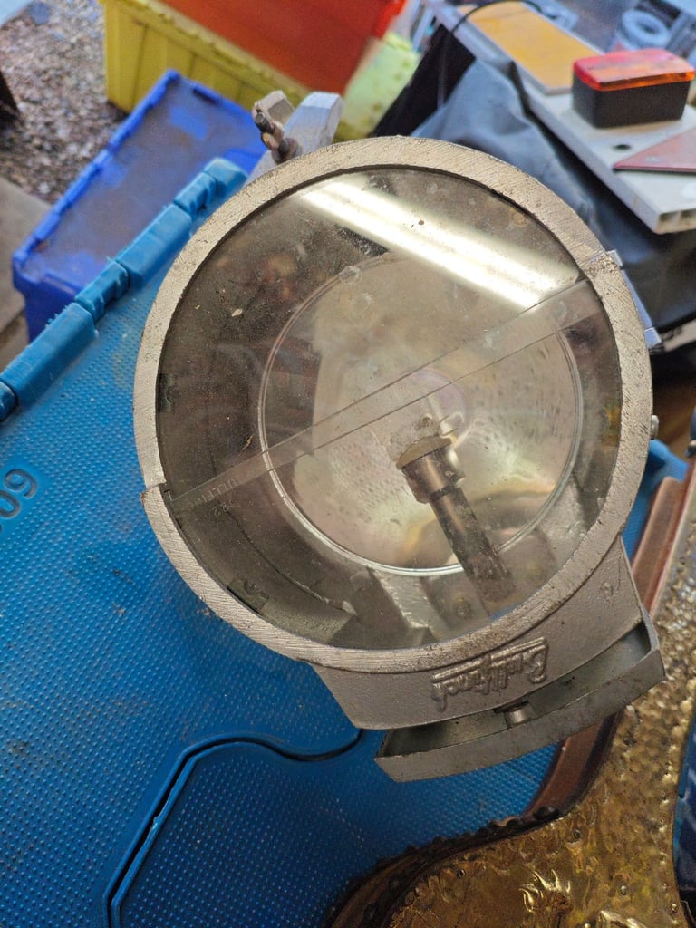image for Bullfinch gas light