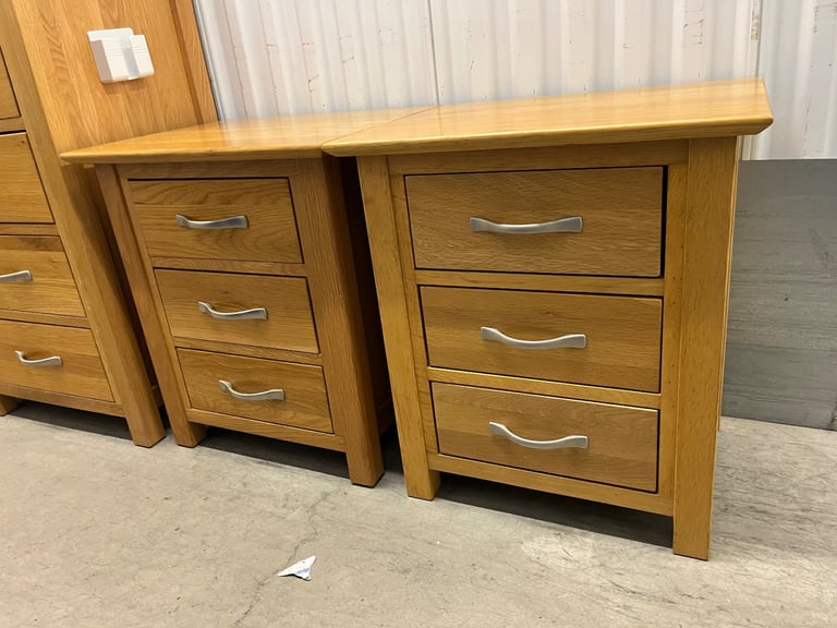 Devon Solid Oak king size bed frame, double wardrobe, bedsides & chest of drawers 