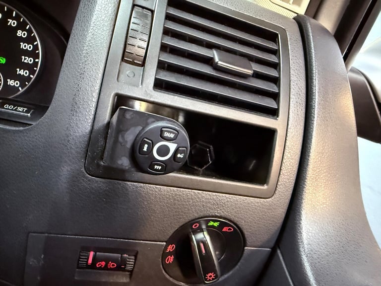 2011 Volkswagen Caravelle 2.0 TDI Executive DSG Euro 5 5dr MPV Diesel Automatic