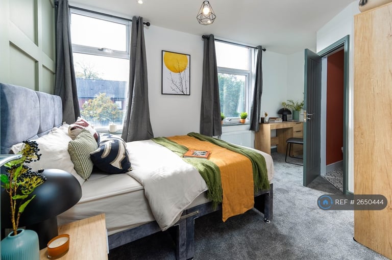 1 bedroom in Station Road, Reddish, Stockport, SK5 (#2650444)