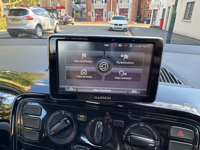2014 Volkswagen up! 1.0 Move Up 3dr HATCHBACK Petrol Manual