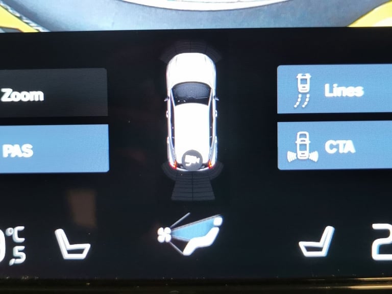 2022 Volvo XC40 1.5h T4 Recharge 10.7kWh Plus SUV 5dr Petrol Plug-in Hybrid Auto Euro 6 (s/ Suv P...