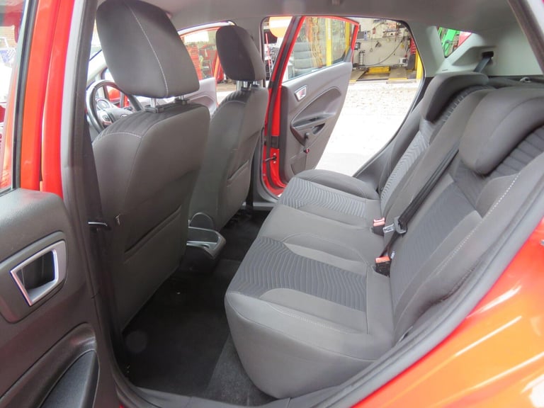 2016 Ford Fiesta 1.0T EcoBoost Zetec Euro 6 (s/s) 5dr HATCHBACK Petrol Manual