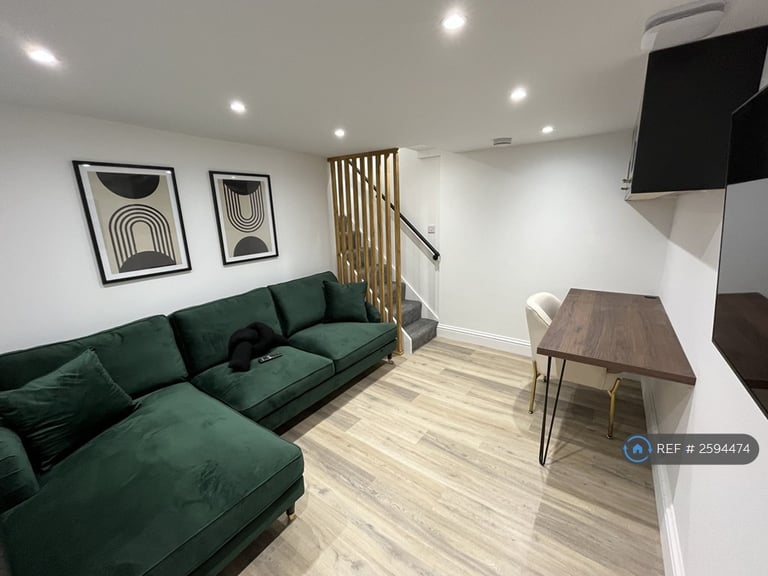 1 bedroom in Lower Hester Street, Northampton, NN2 (#2594474)