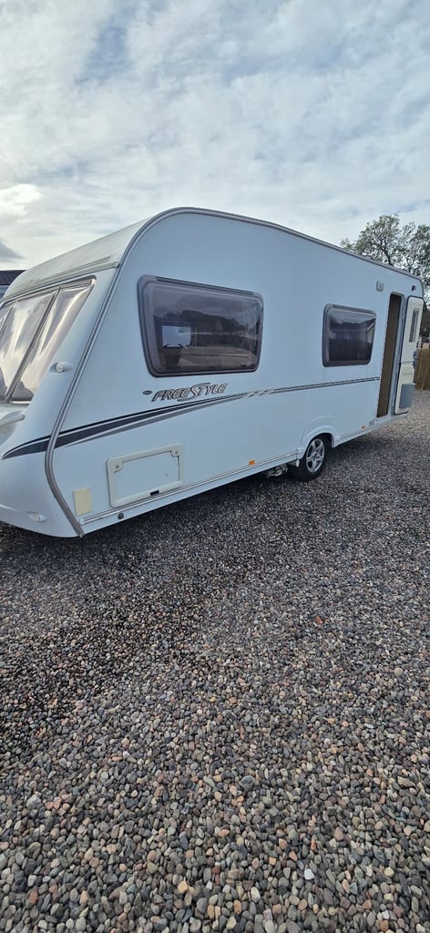 Abbey freestyle 560/6 berth fixed bunk beds 2008 motor mover full awning 