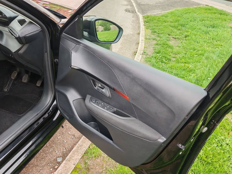 Peugeot, 208, Hatchback, 2022, Manual, 1199 (cc), 5 doors