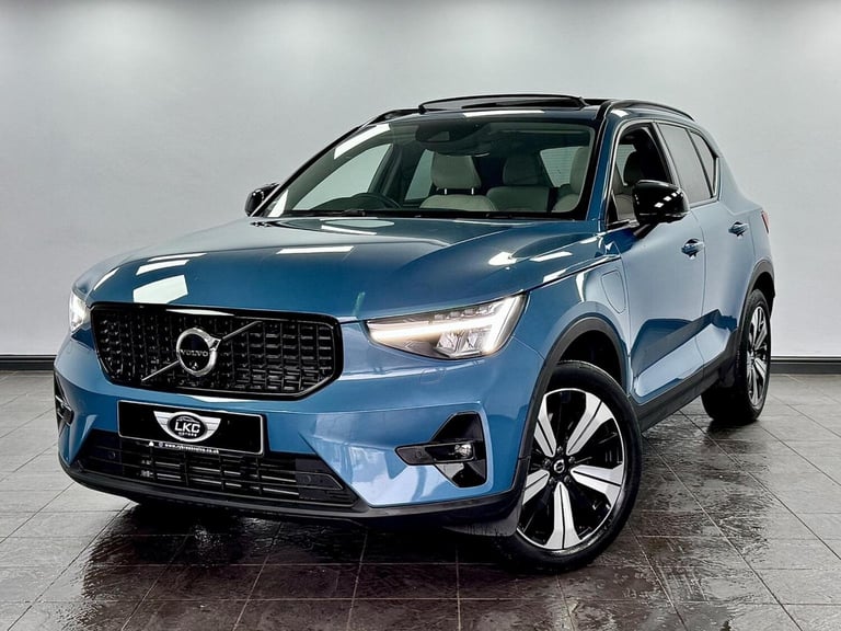 VOLVO XC40 1.5h T5 Recharge 10.7kWh Ultimate Dark Auto Euro 6 (s/s) 5dr 2023