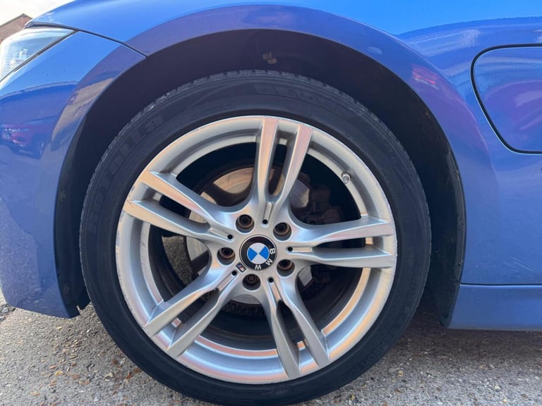 2017 BMW 3 Series Saloon (2015 - 2018) Saloon Hybrid Automatic