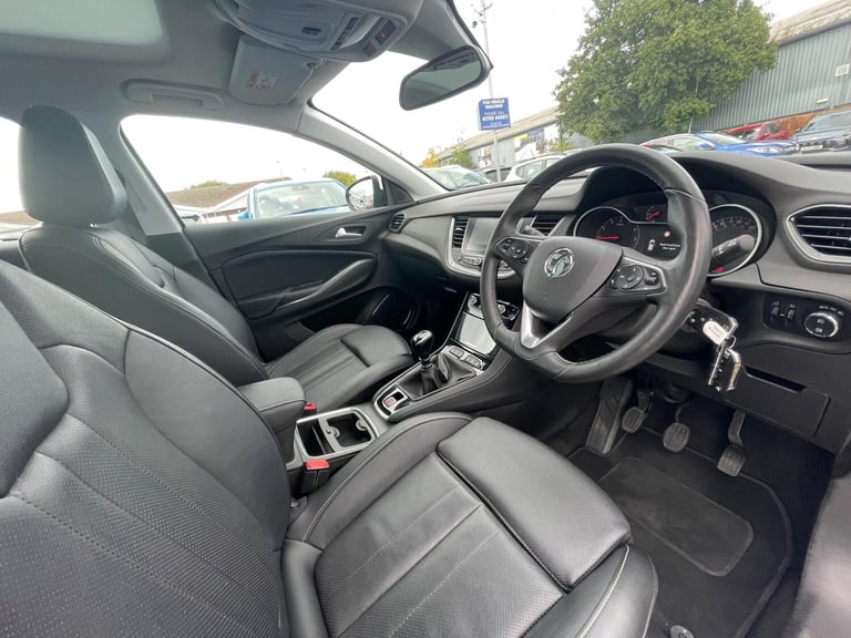 2020 Vauxhall Grandland X 1.5 Turbo D BlueInjection Elite Nav Euro 6 (s/s) 5dr HATCHBACK Diesel M...