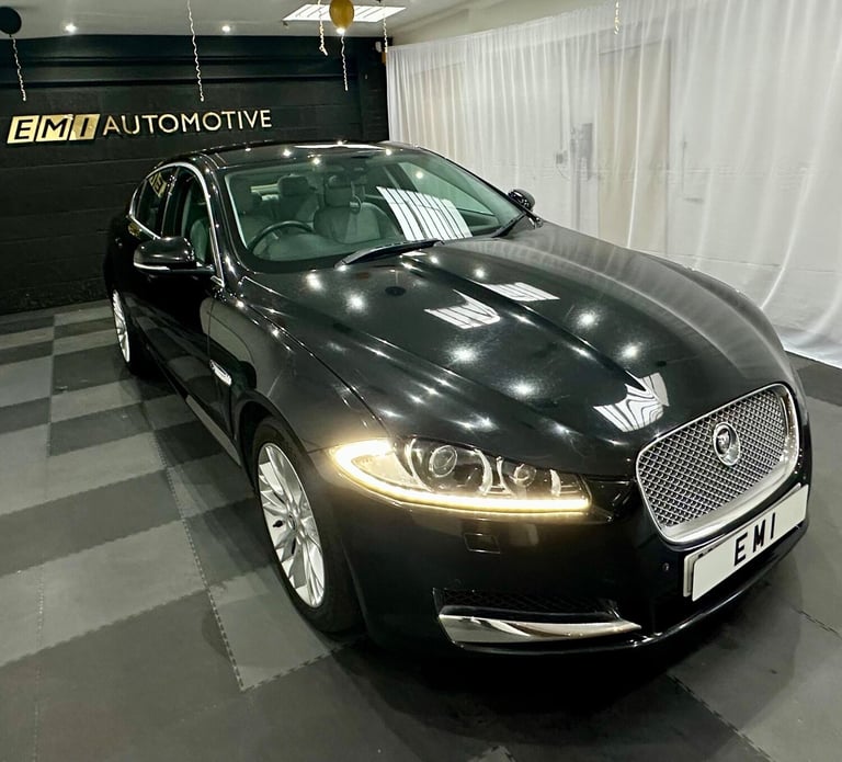 image for  Jaguar XF 2.2d Luxury Auto Euro 5 (s/s) 4dr Diesel Automatic