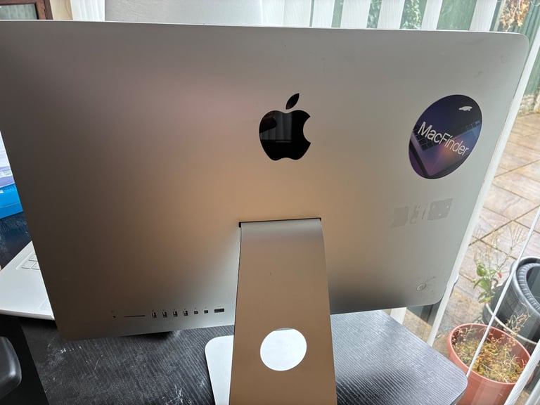 iMac 2013 and Apple laptop 2010 for spares  