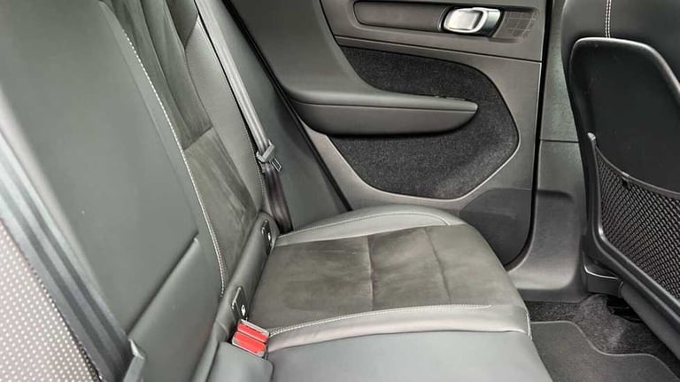 2020 Volvo XC40 2.0 D3 R DESIGN 5dr Geartronic SUV Diesel Automatic