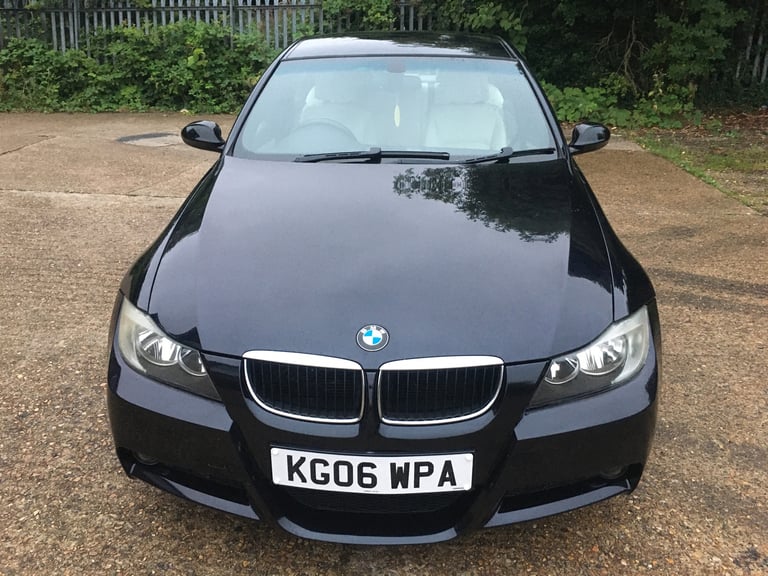 BMW 320si 2.0 Petrol Saloon *1/500 MADE FOR UK* 4 Door Manual 320 SI
