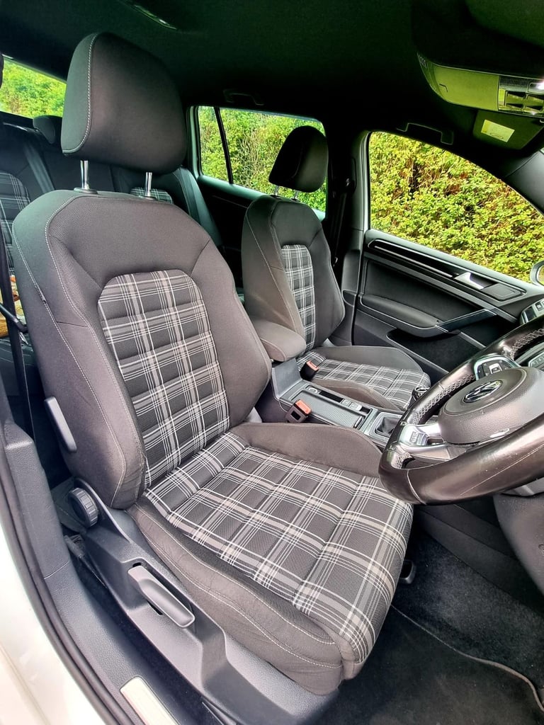 Volkswagen, GOLF, Estate, 2016, Manual, 1968 (cc), 5 doors