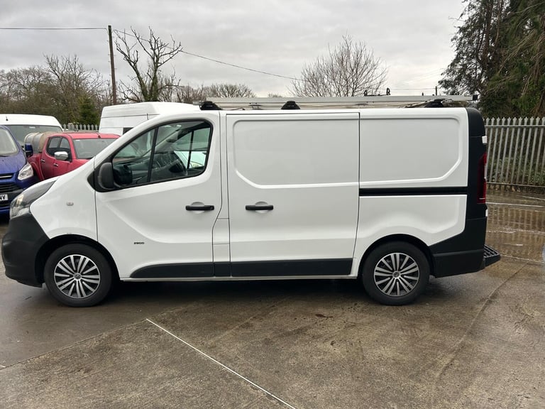 VAUXHALL VIVARO 1.6 CDTi 2900 L1H1 SWB LOW ROOF RACKING White Manual Diesel 2016