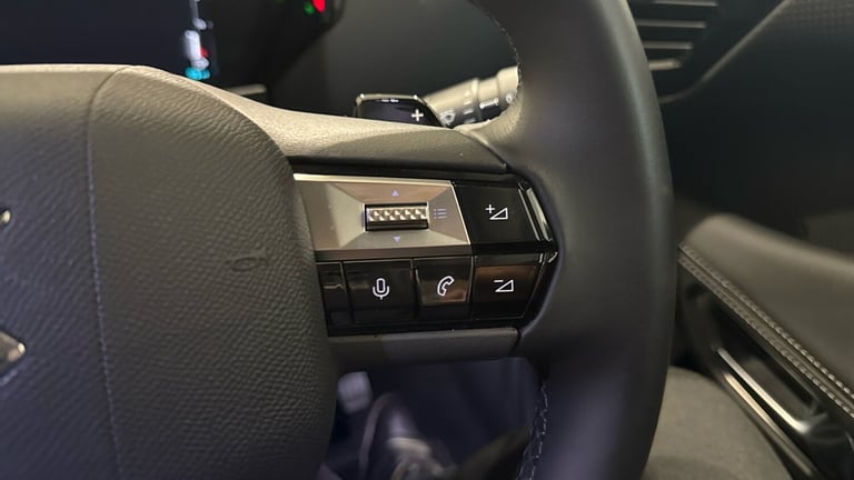 2025 DS Automobiles DS 4 1.6 E-TENSE Rivoli 5dr EAT8 HATCHBACK PETROL/ELECTRIC Automatic