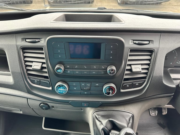 73 Reg, Ford Transit L3 Luton, FWD, Tail Lift, In Stock! Good payload 1062kg 