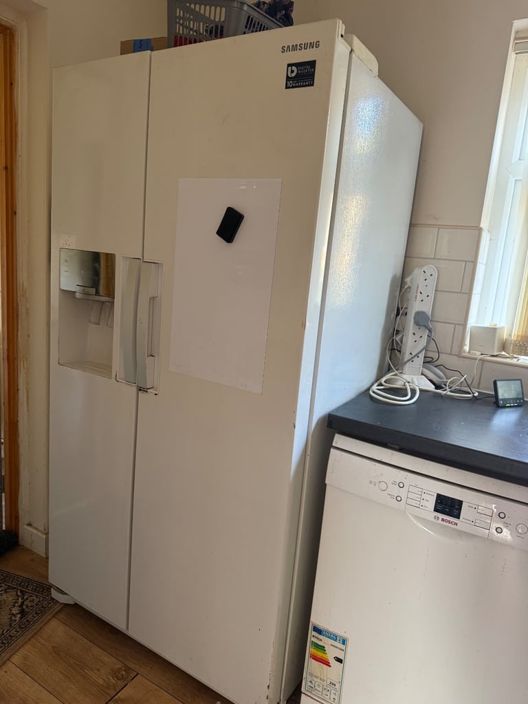   Samsung American Fridge and Freezer 