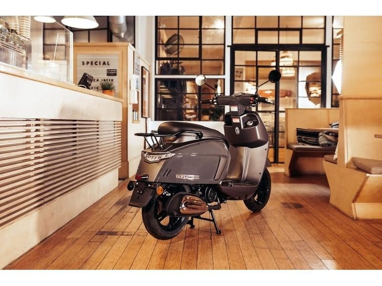 AJS Barletta [Phone number removed]Scooter 