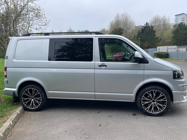 VW TRANSPORTER T5 CONVERTED VAN ROCK N ROLL BED ETC