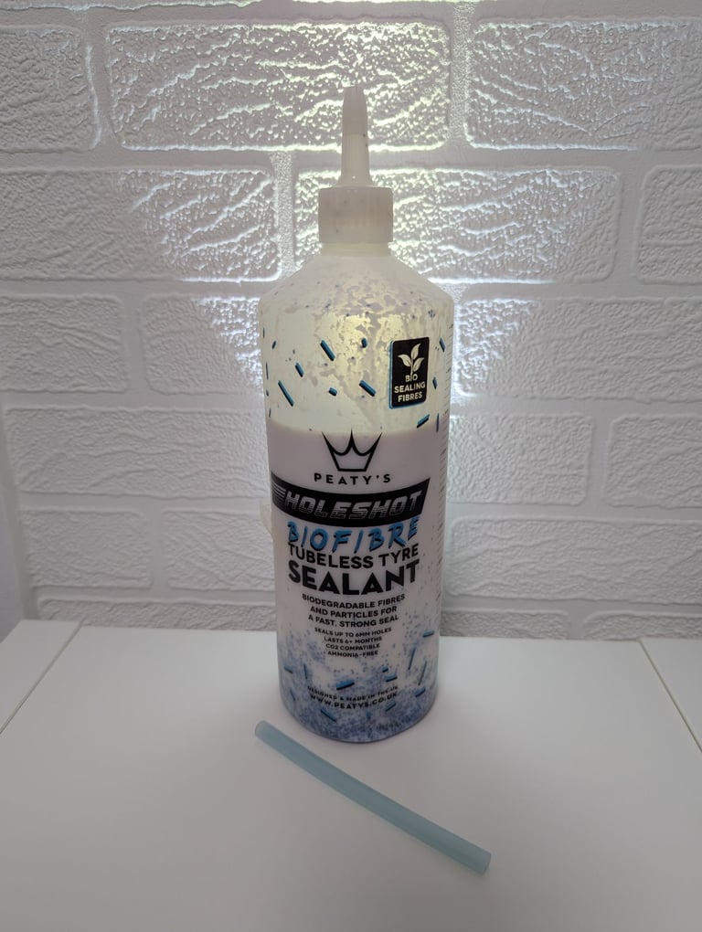 image for Peaty's Holeshot Biofibre Tubeless Bicycle Sealant 1 Litre (800ml left) / FREE LOCAL DELIVERY