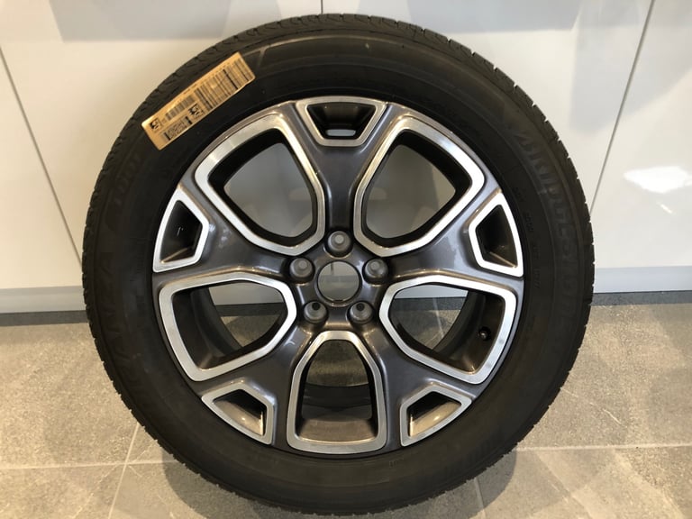 Jeep Renegade 18” Alloy Wheel with Tyre