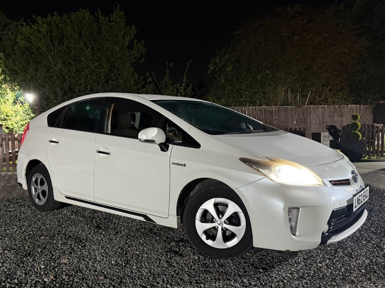 image for 2023 Toyota Prius Hatchback Hybrid Electric Manual