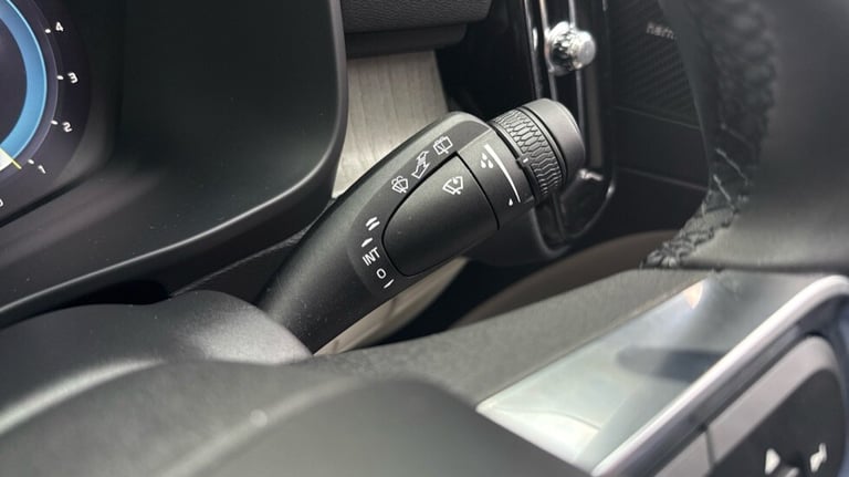 2025 Volvo XC40 Ultra, B3 Mild hybrid, Petrol, Bright Estate Petrol Automatic