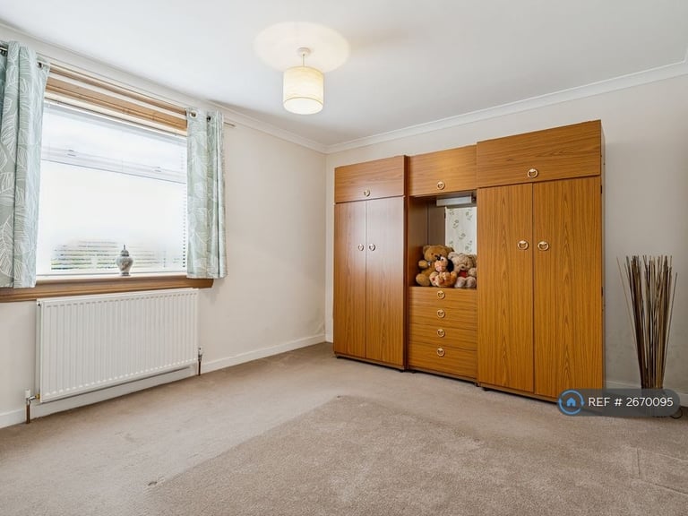 2 bedroom flat in Dean Road, Bo'ness, EH51 (2 bed) (#2670095)