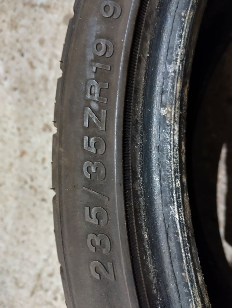 image for 235/35/19 tyres off 19 alloy wheels 