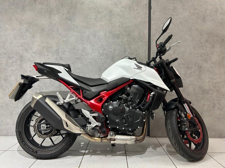 74/2025 Honda CB750 Hornet - ONLY 749 MILES!!