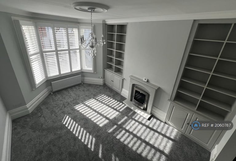 image for 1 bedroom flat in Pilgrims Lane, London, NW3 (1 bed) (#2060787)