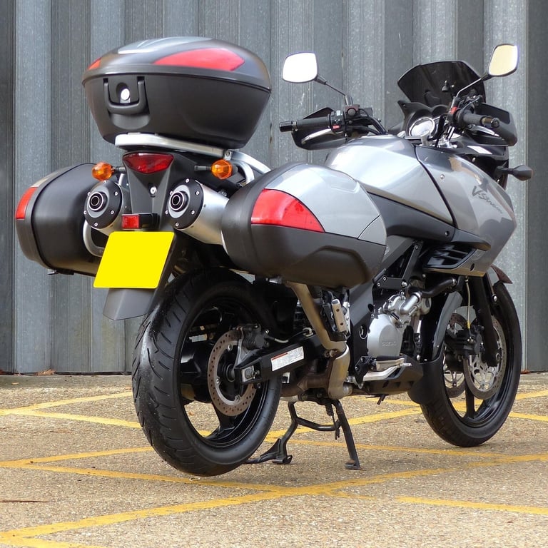 2007 SUZUKI DL1000 K6 GT V-STROM – A COMFORTABLE, RELIABLE ONE OWNER MOTORCYCLE.