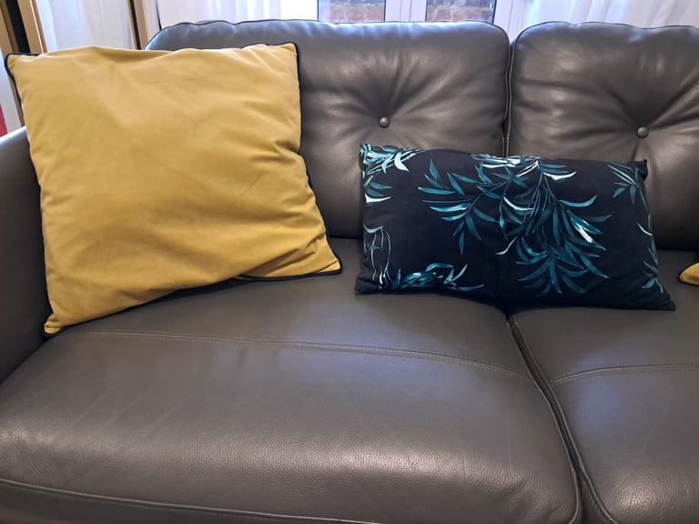 John Lewis Arlo Medium Arthricte 2 Seater Leather Sofa