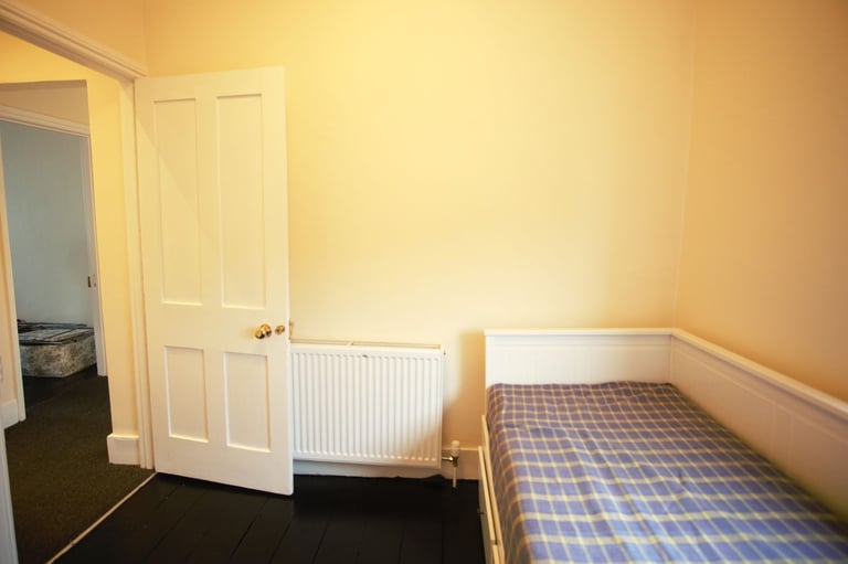 Impressive 3-bedroom maisonette available to rent in Portobello Road, W11