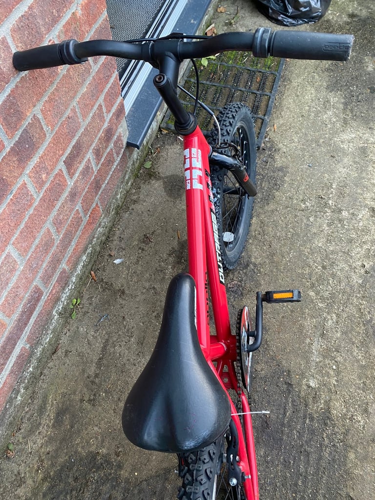 Kids bike - Apollo outrage 18 inch wheel