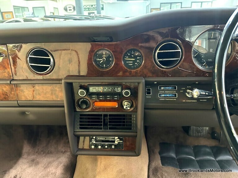 Rolls-Royce Silver Shadow Silver Shadow 6.8 II 4dr [RARE EXAMPLE]