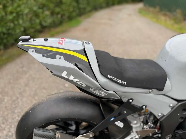  Kawasaki ZX-10RR NINJA Manual