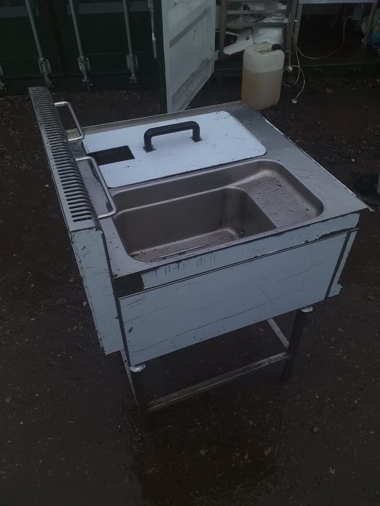 Catering equipment commercial gas & electric Tabletop fryers restaurant trailer burger van items