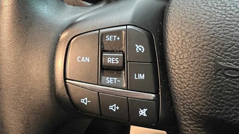 2023 Ford Transit Custom 2.0 EcoBlue 130ps Low Roof Limited Van Van Diesel Manual