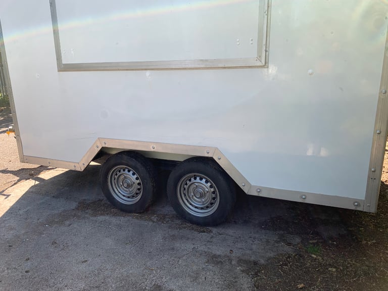 Twin Axle Trailer Box Max Gross Weight 2500kg 10Ft
