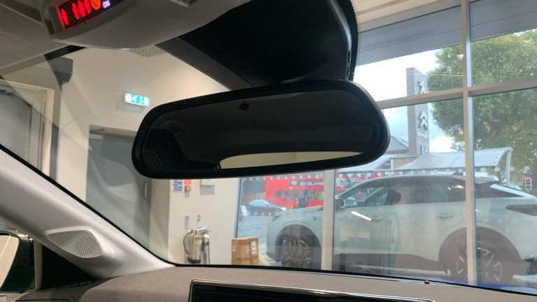 2024 Peugeot 208 1.2 HYBRID Allure Hatchback 5dr Petrol Hybrid e-DSC6 Euro 6 (s/s) (100 ps) Hatch...