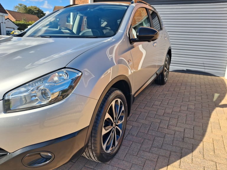 **SPACIOUS FAMILY CAR**NISSAN QASHQAI 1.6 360 VISION**5DR HATCH**SUV**