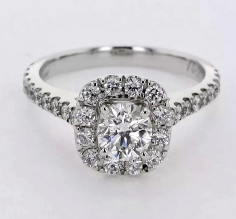 Stunning Neil Lane 1.16ct Diamond Engagement Ring