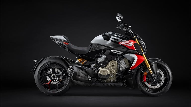 image for Ducati Diavel V4 RS 2026 DRY Clutch! Ohlins! Forged Wheels! 1103cc Desmo Engine!