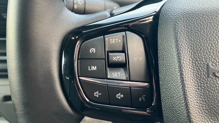 2025 Ford Transit Custom 320 L2 Diesel Fwd 2.0 EcoBlue 136ps H1 Double Cab Van Limited Auto Crew ...